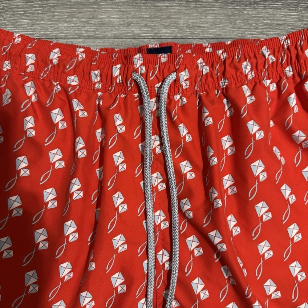 TOM & TEDDY Men's Red Swim Trunk Kite Print Size XXL Drawnstring Lined 2 Pockets